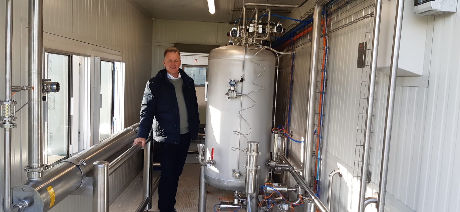 Dairy campus RW Renze is aanwezig bij presentatie op Dairy Campus van melkindikker demonstratiesysteem.