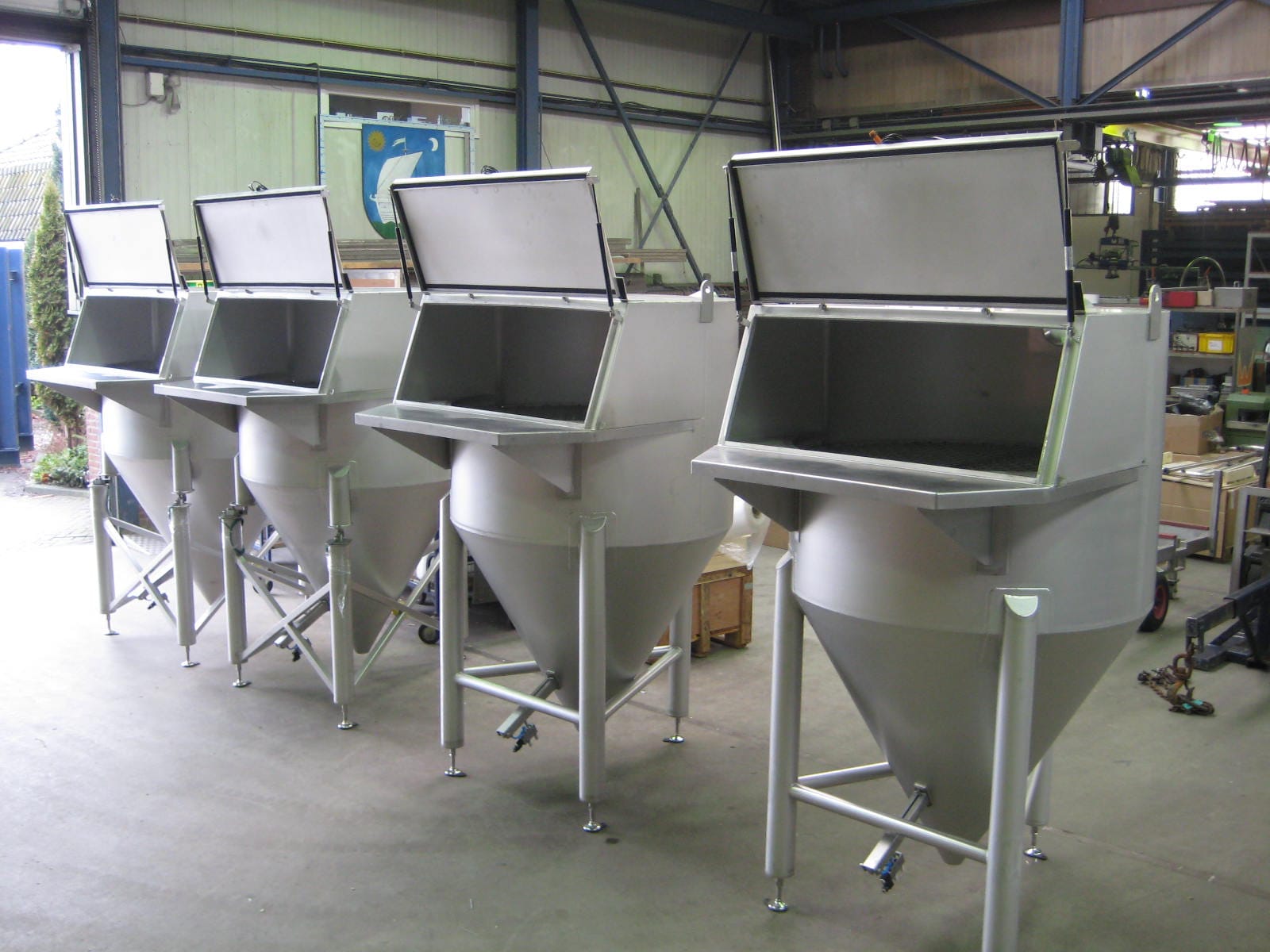 Stortkabinet Bulk tbma Zakkenstortbunkers gemaakt bij Westra