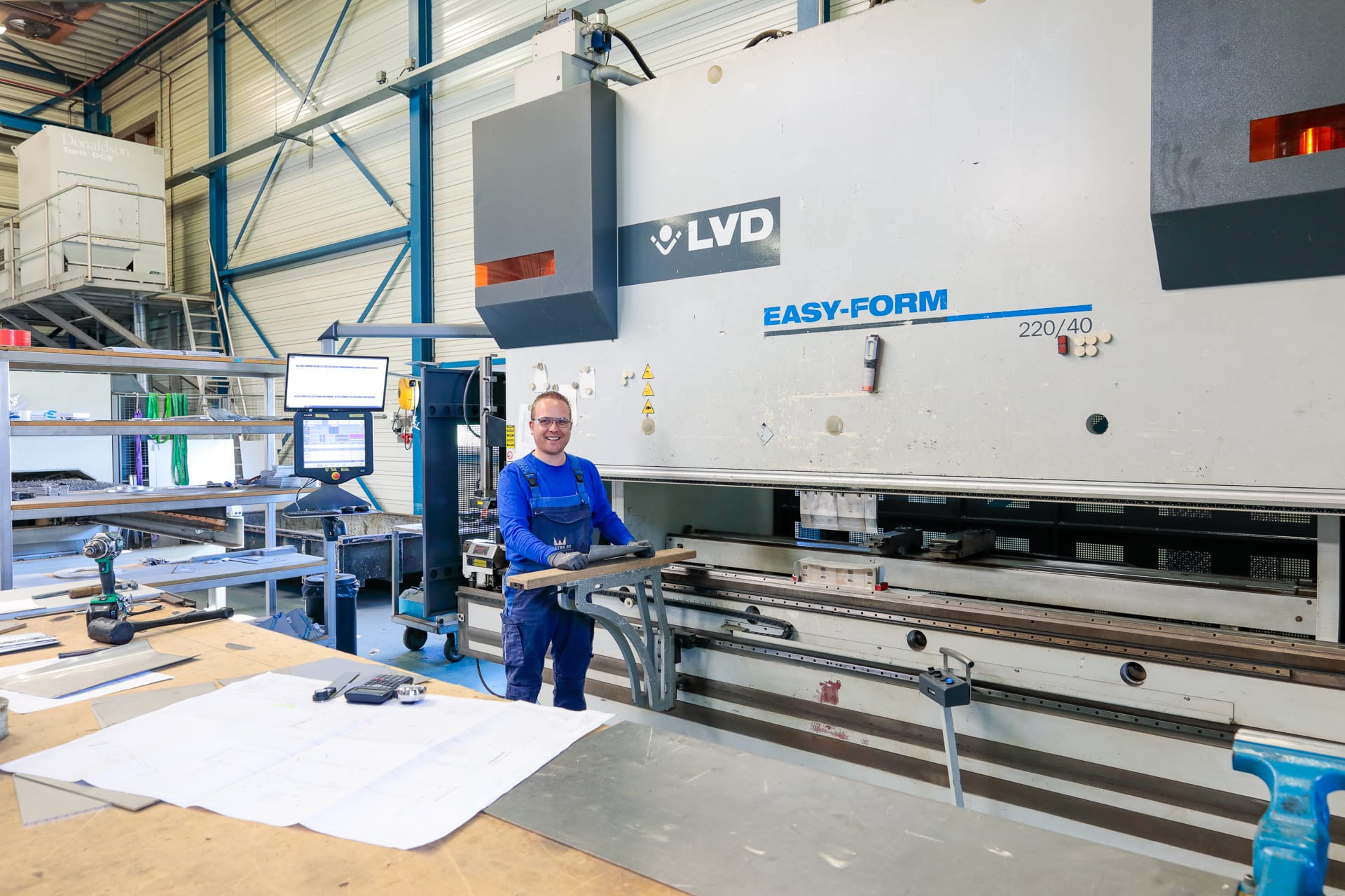 Anno verwerkt orders van buislasersnijmachine
